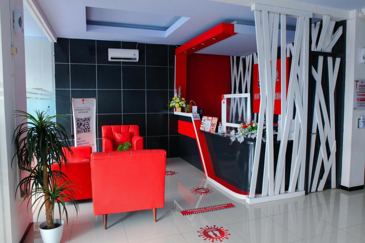 D'Shario Hotel Kepanjen Malang Exterior photo