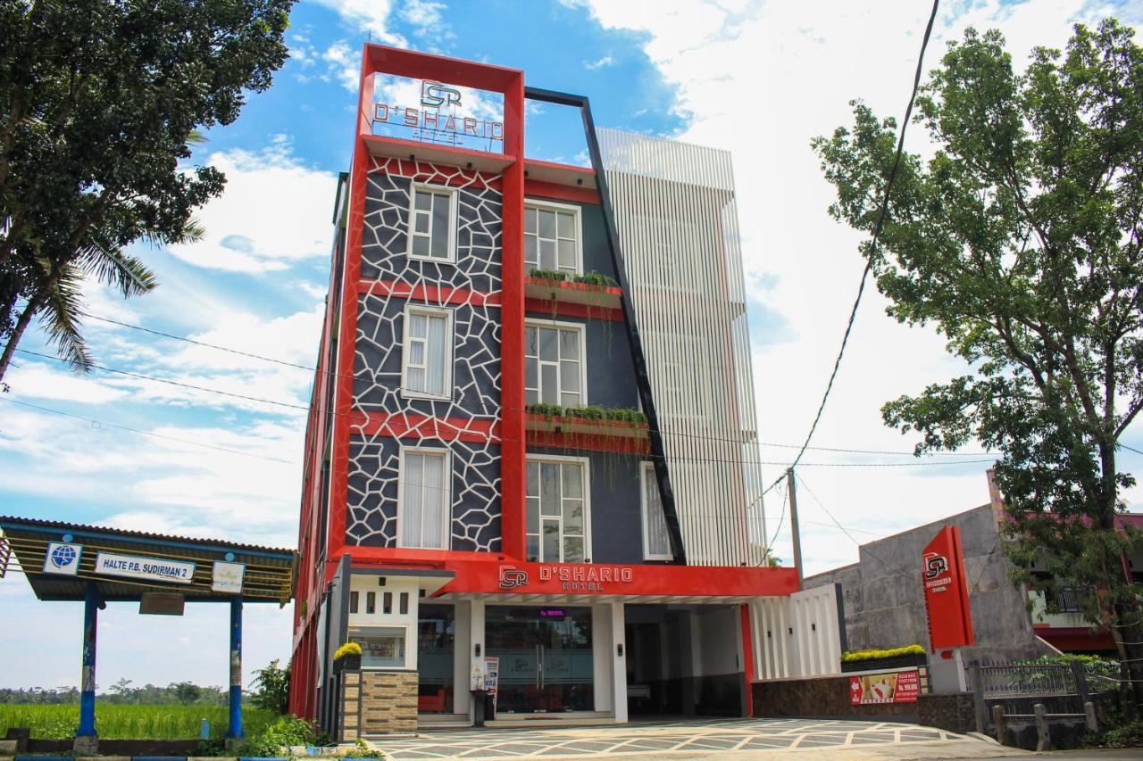 D'Shario Hotel Kepanjen Malang Exterior photo